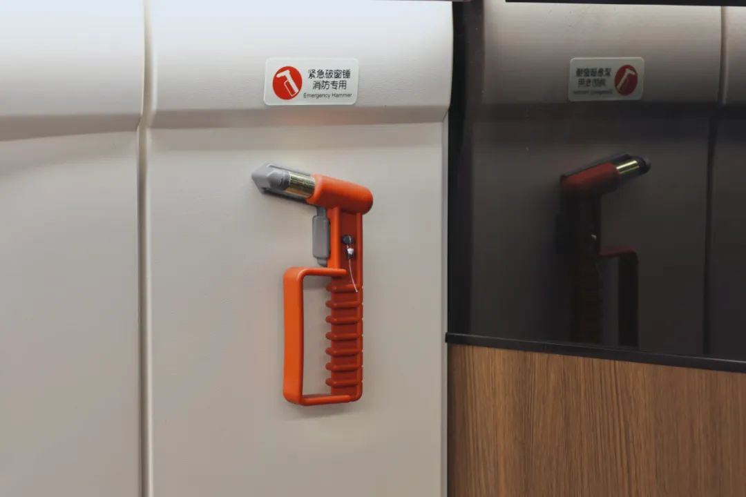 高鐵行李放置規(guī)范_出行提示_乘車安全注意事項