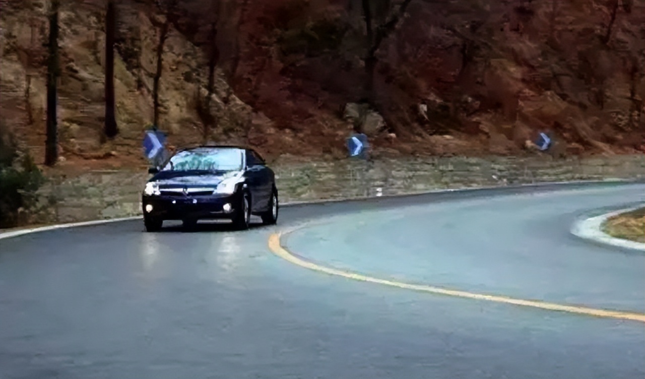 路況_剎車技巧_不同路況剎車方法