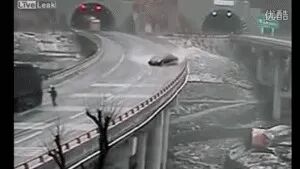 出行提示_雨雪天氣安全行車_雨雪天氣行車技巧