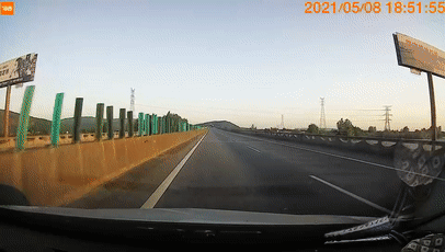 出行提示_分心駕駛 危害及預(yù)防_開(kāi)車時(shí)接打電話 危險(xiǎn)行為