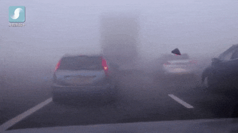 出行提示_大霧天氣駕車安全指南_霧天行車安全注意事項