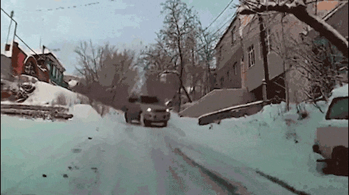 雪天開車注意事項(xiàng)_降雪天氣安全出行_出行提示