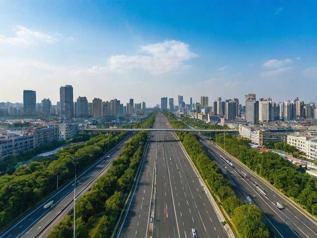 9月15日8時(shí)實(shí)時(shí)路況信息公布！城市道路與高速狀況全知曉